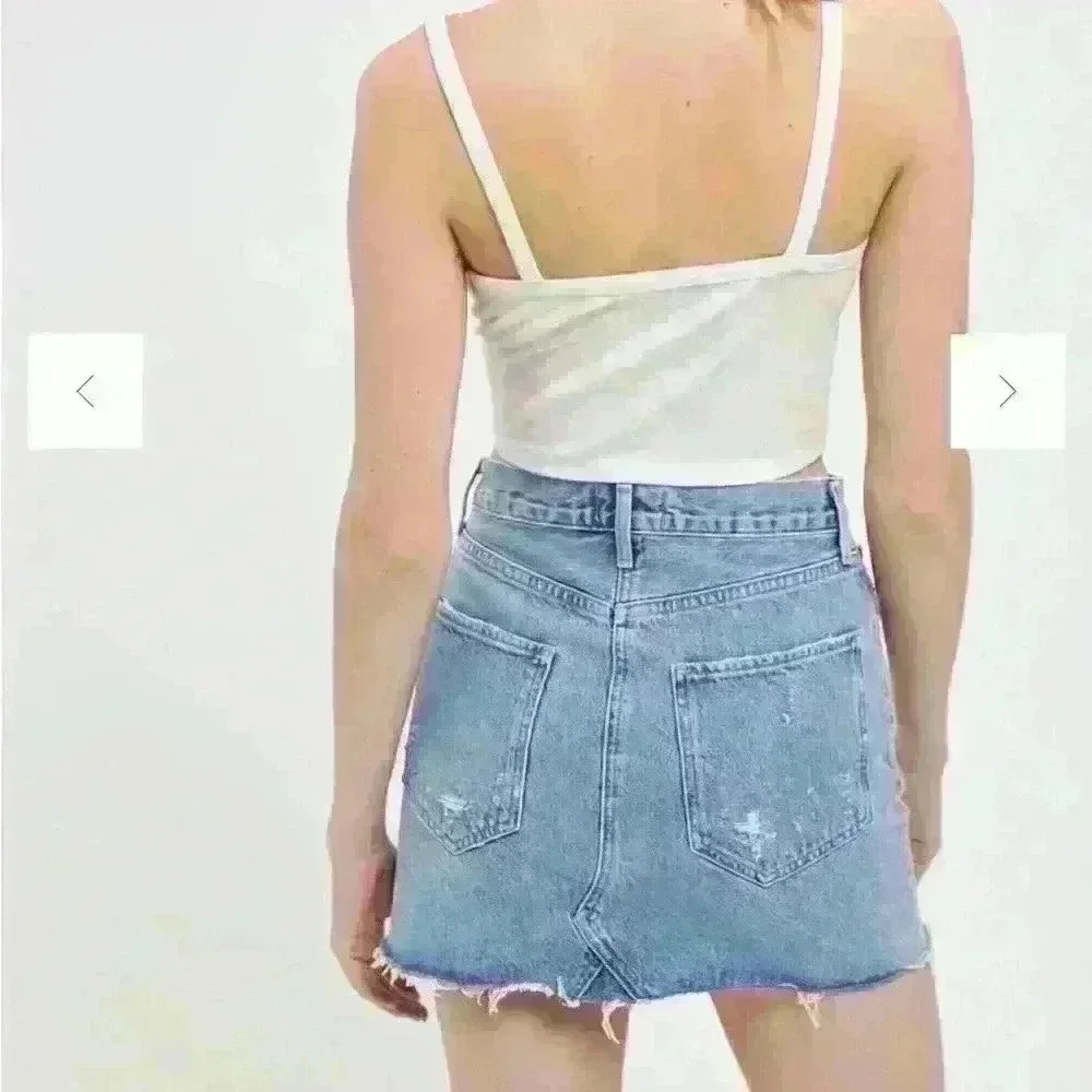 AGOLDE Quinn High Waisted Distressed Denim Mini Skirt size 29 - Picture 4 of 7